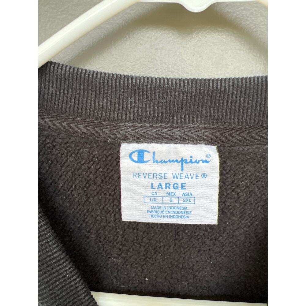 Champion men’s large reverse weave black crewneck sweatshirt - Picture 2 of 3